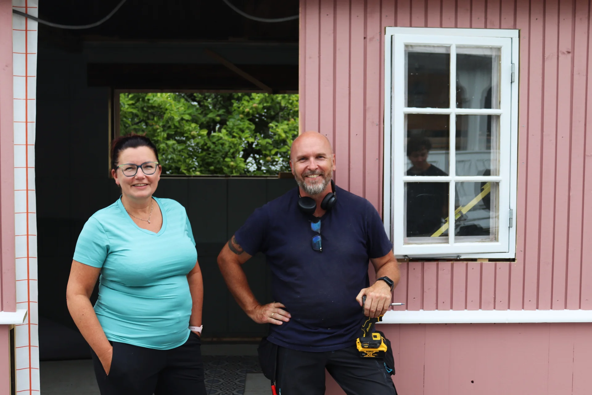 Yngve og Anne Kat utenfor Haven
